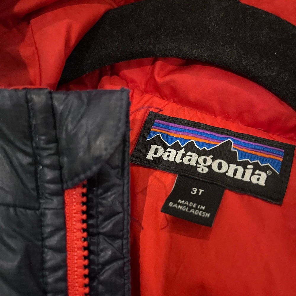 Patagonia Kids' Navy Hi-Loft Puffer Coat - Picture 4 of 9